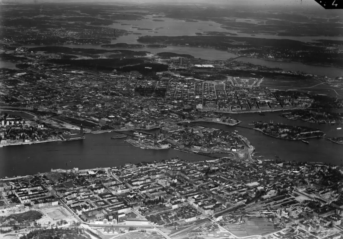 Flygfoto över Stockholm med Gamla stan samt Södermalm mm.