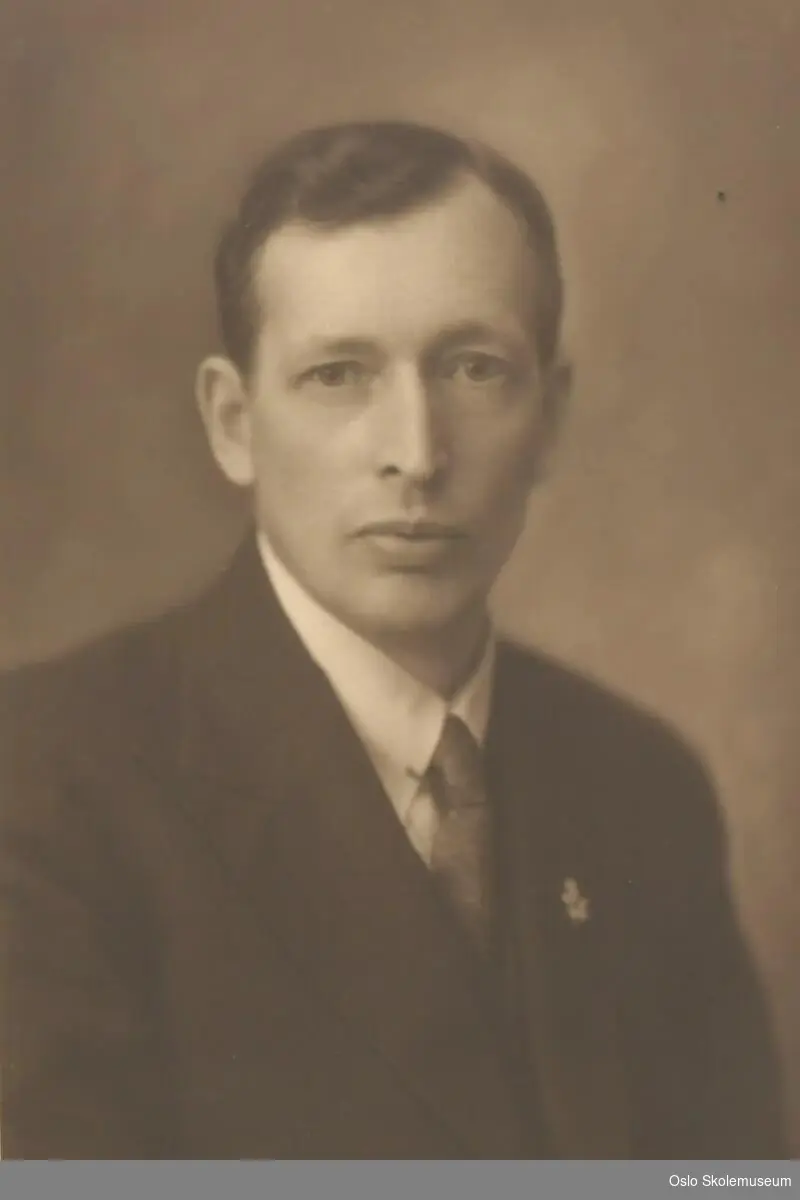 Portrett av Olaf M. Thalberg.