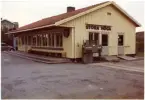 Stationen anlagd som hållplats 1905, blev håll- och lastplats 1936 och station 1946. Det nya stationshuset, envånings i trä, uppfördes 1942.