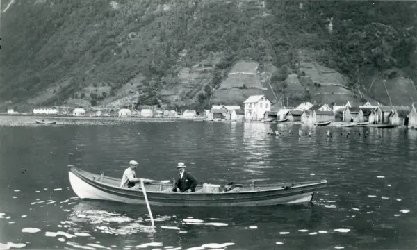 Skyssbåt fra Sogn, - gavlbåt.