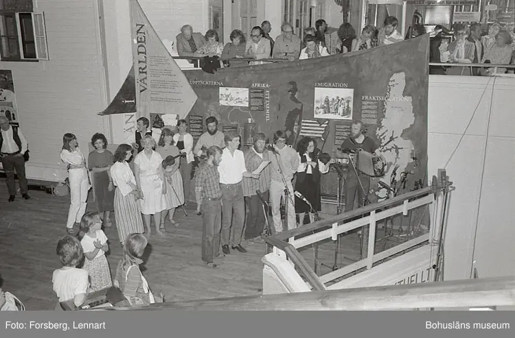 Enligt medföljande text: "Bohusläns museum 1981-1984. Bm:s nybyggnad och invigning".
