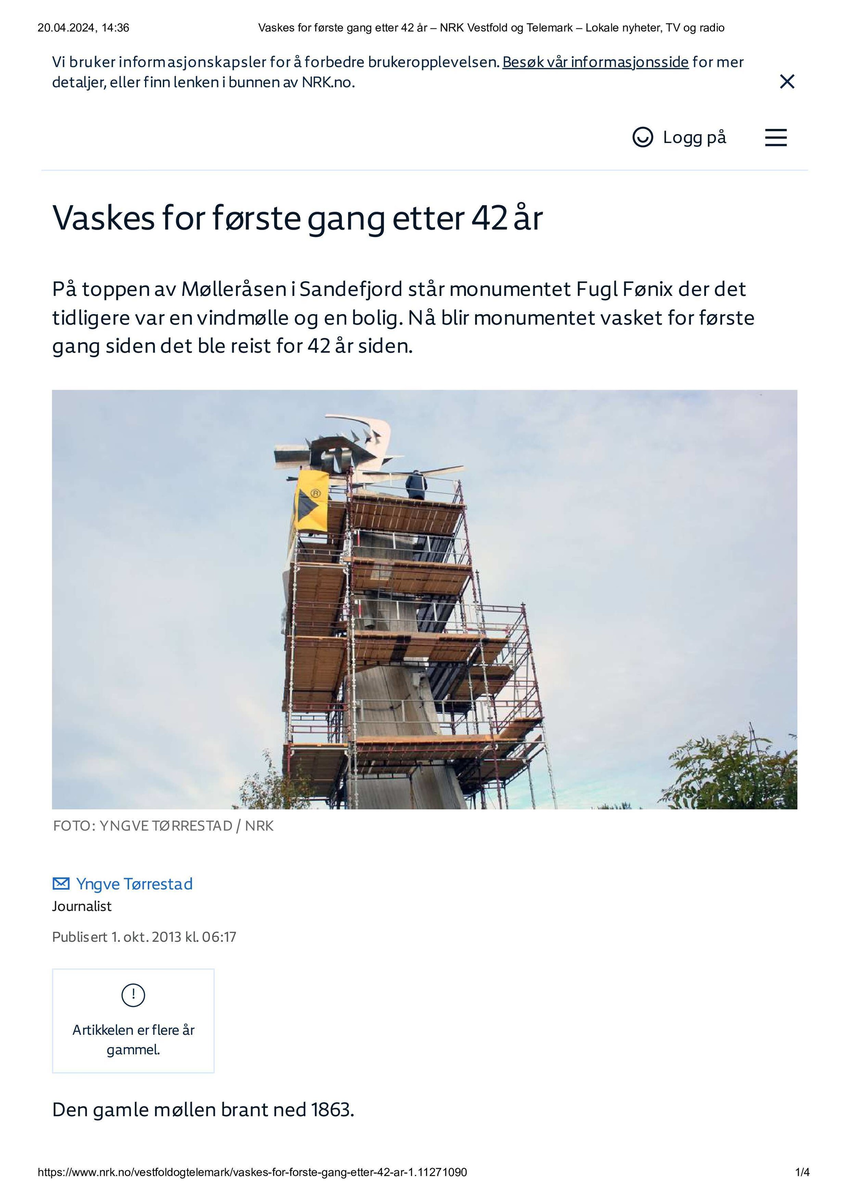 a: Foto Stillas rund sjømerket. 
b: Foto mann vasker skulpturen sjømerket
c: Foto Stillas rund sjømerket. 
d: Foto mann vasker skulpturen sjømerket