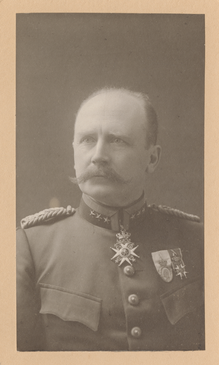 Porträtt av Sune Wennerberg, överste vid artilleriet.