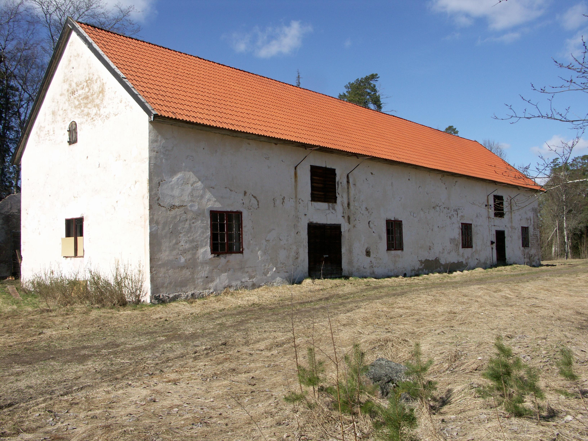 Järnbod och iskällare, Bennebols bruk, Bladåkers socken, Uppland 2009