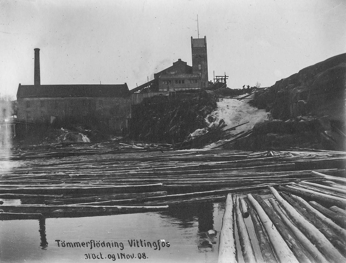 Tømmerfløting ved Vittingfossen. 1908.