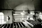 Interiör från Hälleberga kyrka innan renoveringen 1976.