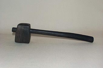 Ordförandeklubba av sjödränkt ek.