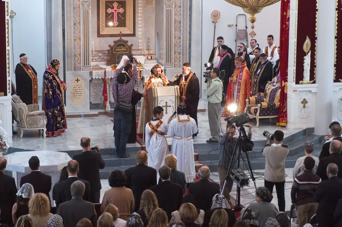 Pingsten 2004 invigdes S:t Petrus Paulus kyrka i Hallunda.