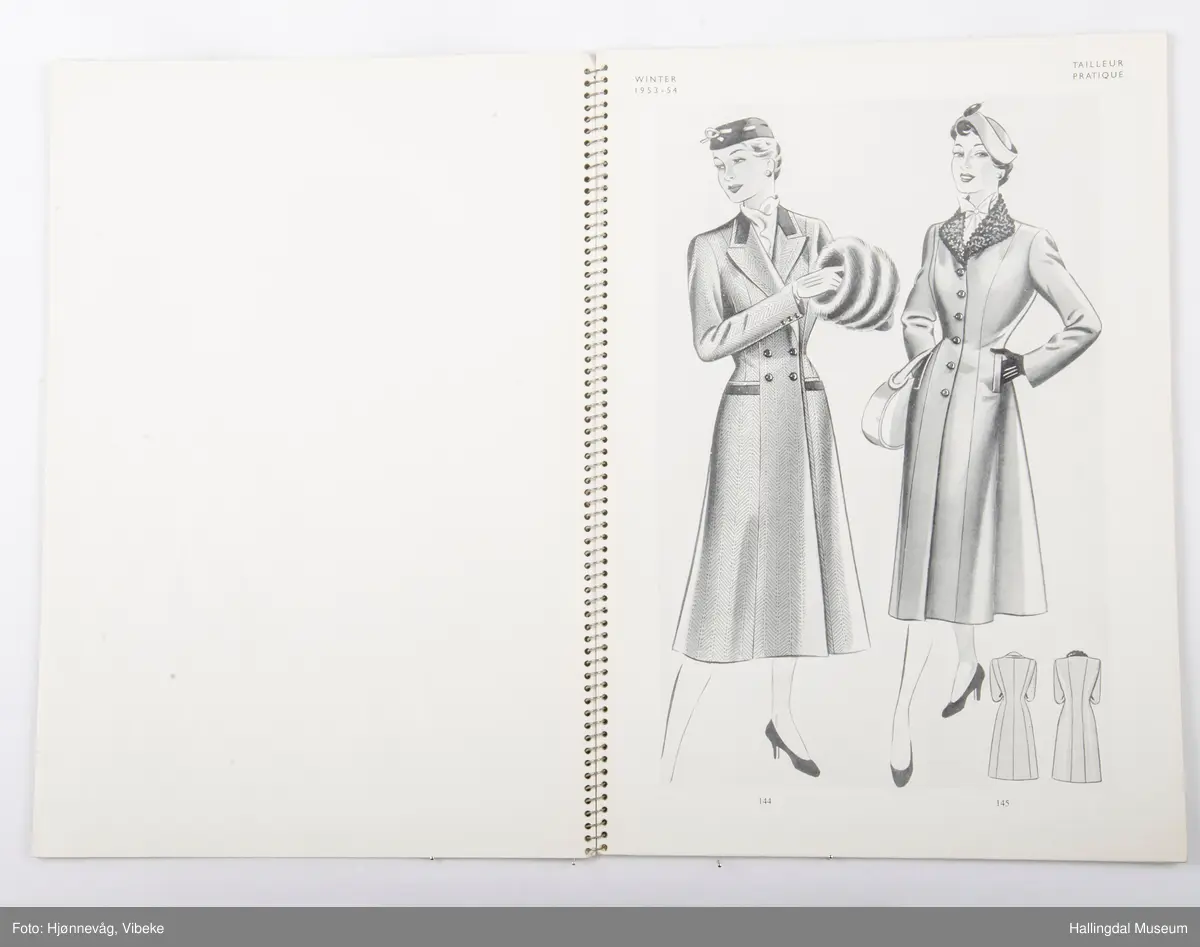 Katalog med plansjer av kvinnemote 1953-1954.