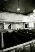 Interiör från Hälleberga kyrka innan branden 1976.