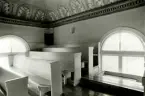 Läktaren i Hälleberga kyrka innan branden 1976.