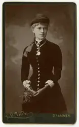 Aall familiens visittkortalbum (brun)