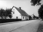 Arbetarbostäderna utmed Stenhusgatan i Åtvidaberg. Foto 1941.