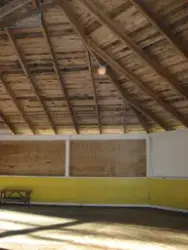 En del inne i Hällesåkers dansbana år 2010.
Relaterade motiv