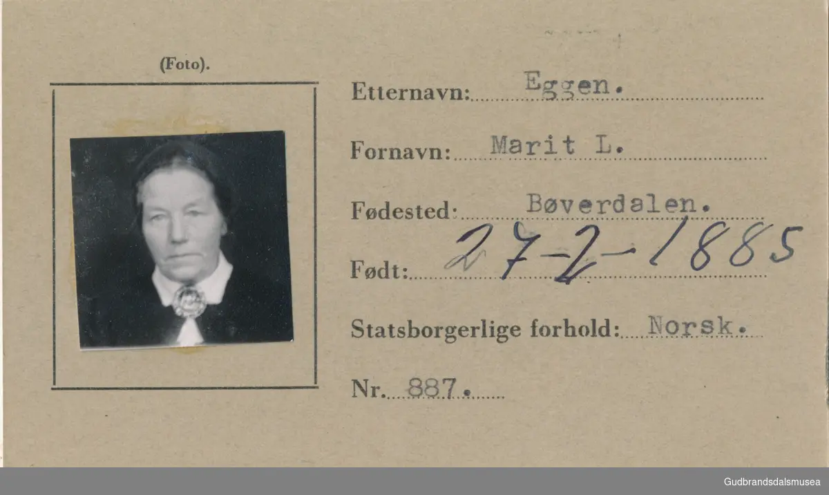 Eggen - Marit L f.1885.
ID-kort utstedt 1941, Lom