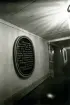 Minnestavla i Hälleberga kyrka, innan branden 1976.

Inskription: 