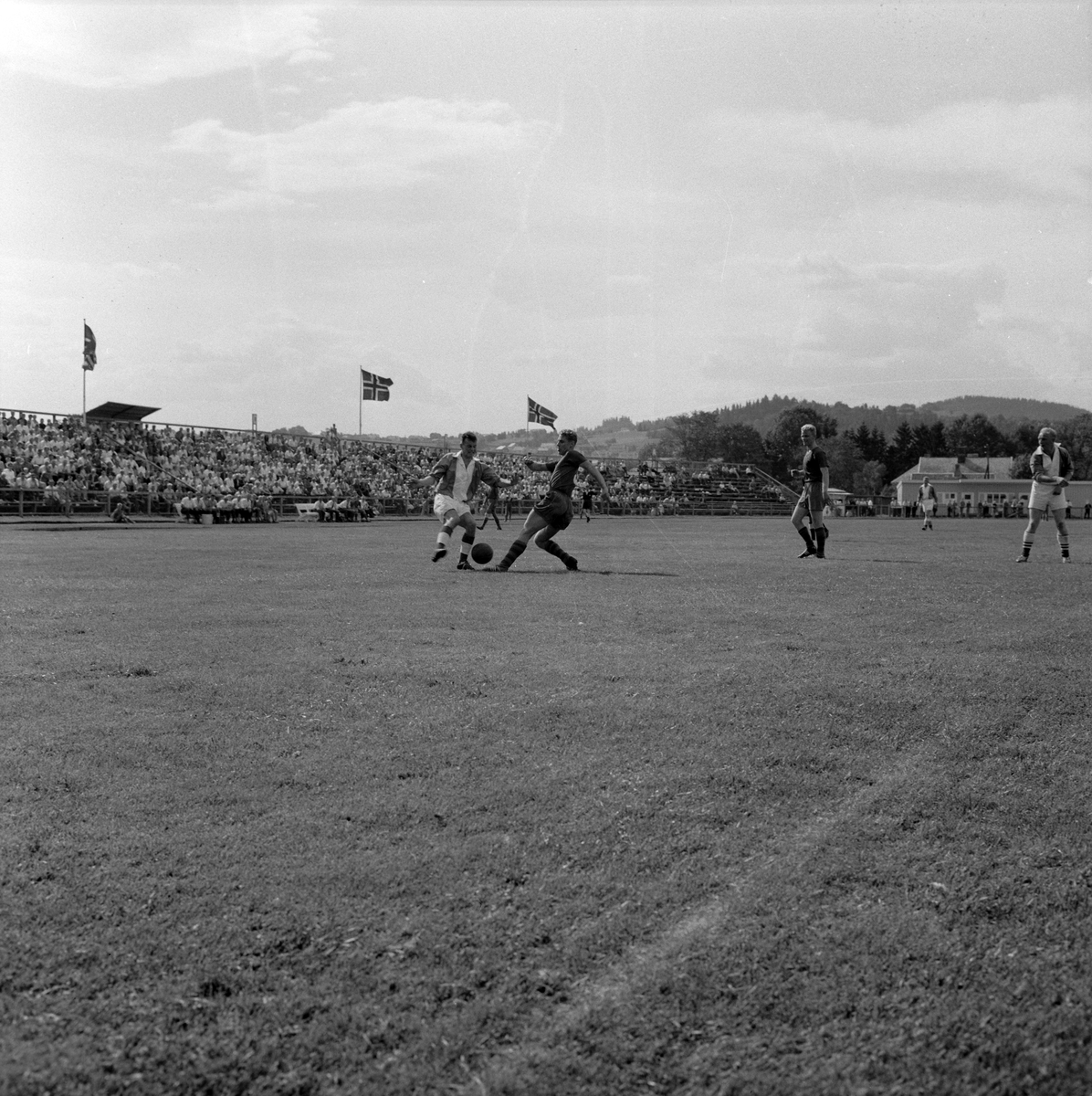 Fotballkamp mellom Brage og Skeid på Lerkendal stadion