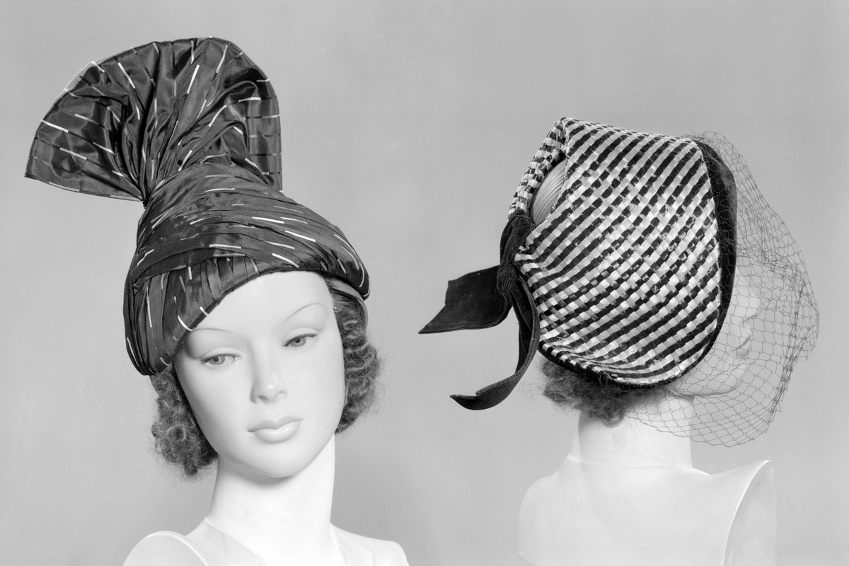 Exempel på 1953 års vårkollektion från Linköpings Strå- och Filhattfabrik. Företaget grundades 1919 av Ida Israelsson (1878-1952) och hade vid tiden sin verksamhet förlagd till kvarteret Blandaren.