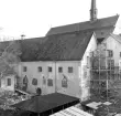 År 1958 och ombyggnadsarbetena vid det forna nunneklostret i Vadstena var i full gång. Efter sin tid som Kunggård, kloster och vidare krigsmanshus samt hospital, byggdes nu anläggningen om till Birgittastiftelsen gästhem med flera funktioner.