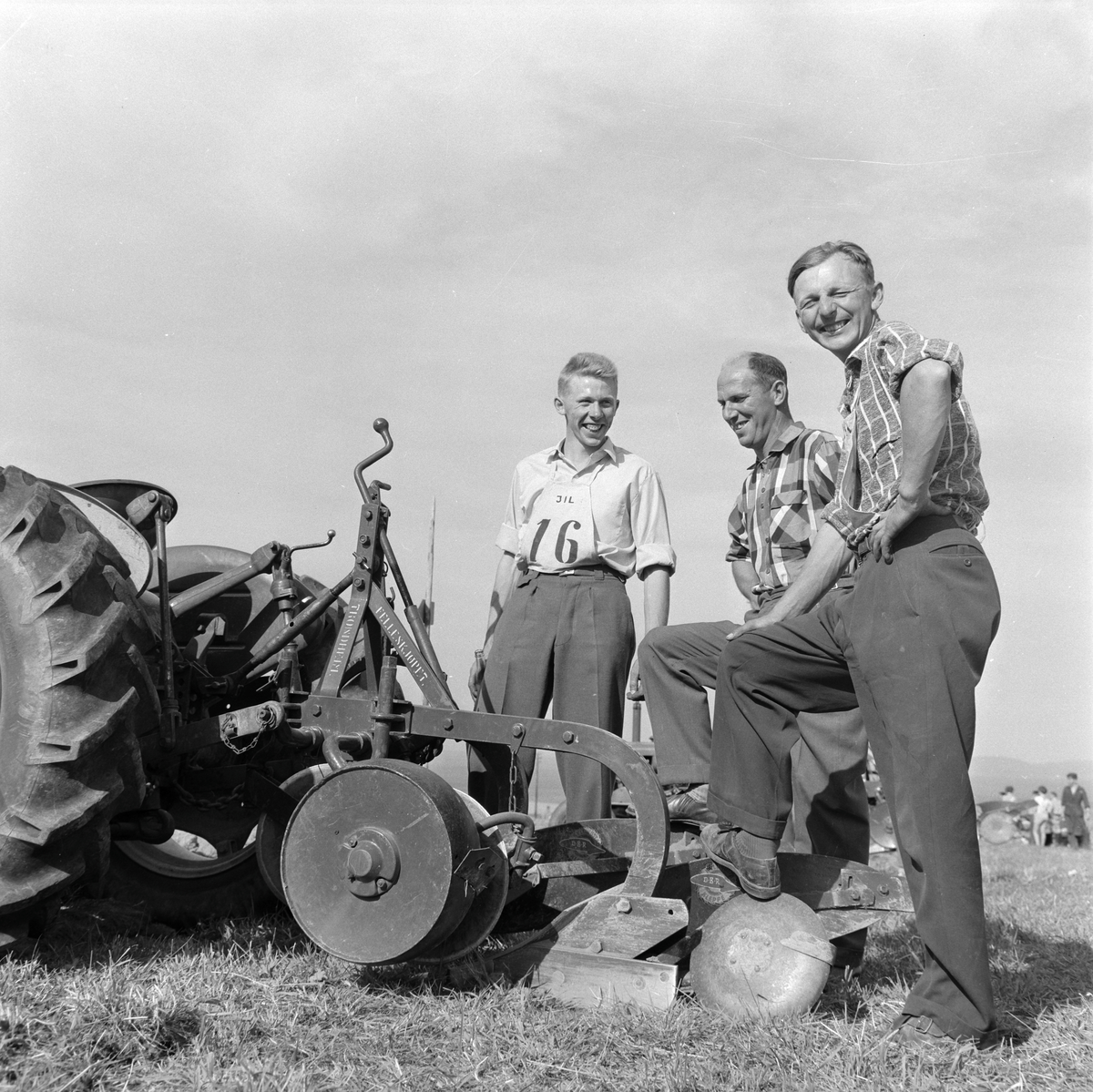 Konkurranse i pløying med traktor