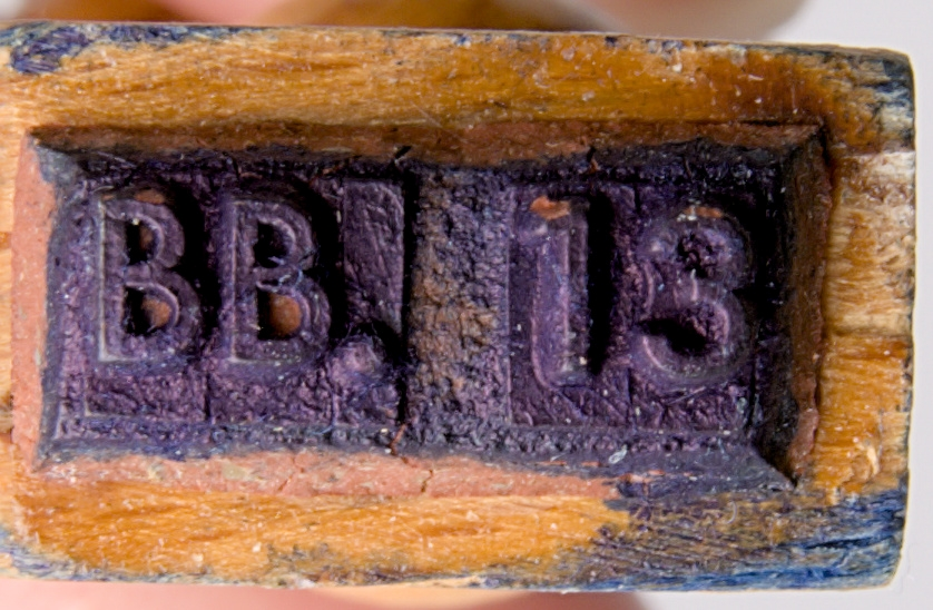 Stämpel samling med stämpelställ.


A) ställ. diameter: 107mm. längd: 102mm. 
B) Stämpel. Längd:65mm Bredd i diameter: 22 mm. 
C) Stämpel. Längd: 82mm. Bredd: 35mm. 
D) Stämpel. Längd: 80mm. Bredd: 30mm.
E) Stämpel. Längd: 75mm. Bredd: 22mm.
F) Stämpel: 80mm. Bredd: 30mm.
G) Stämpel. Längd:82mm Bredd 27mm. 
H) Stämpel. Längd: 80mm. Bredd: 34mm.