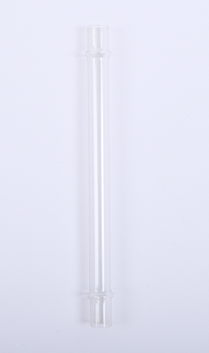 Munstycke, glasrör. Stycke a) Längd: 99mm. Bredd: 8mm diameter
Munstycke, glasrör.Stycke b) Längd: 109mm 8mm diameter