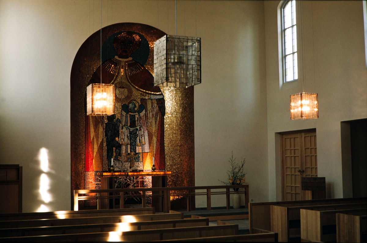 Skogslyckans kyrka, interiör. Växjö, 1970.