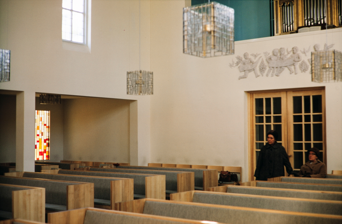 Skogslyckans kyrka, interiör. Växjö, 1970.