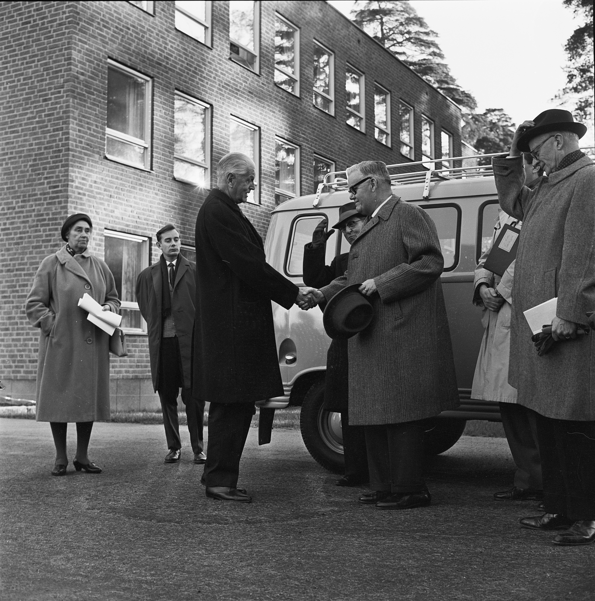 Ulleråkers sjukhus fick en buss av Odd Fellow, Uppsala 1964