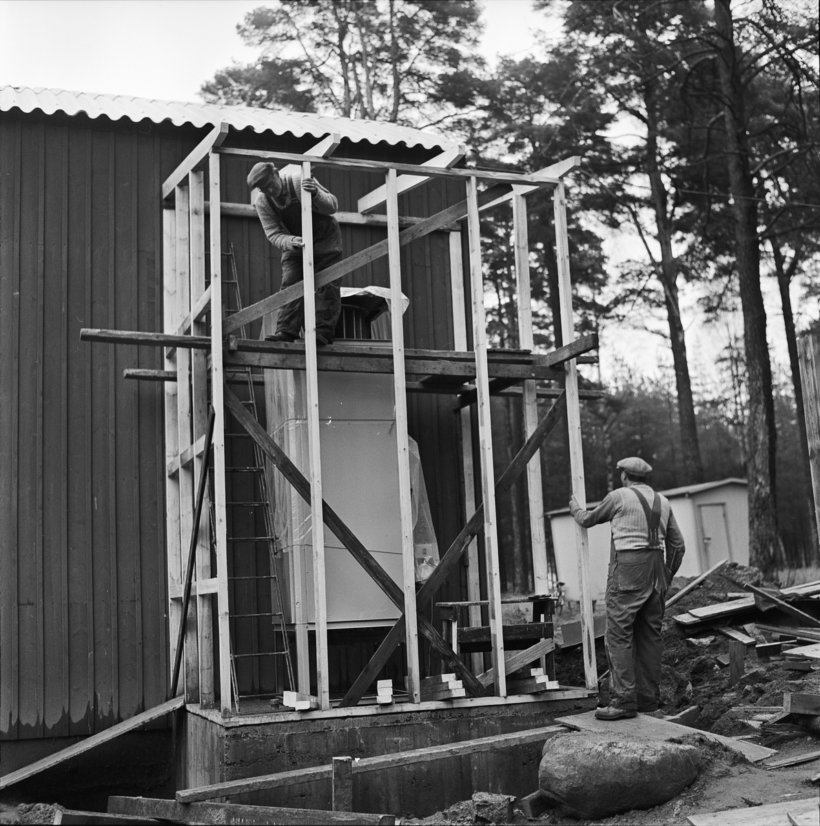 Ridhuset får värme, Uppsala 1961