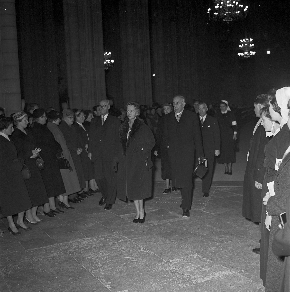 Prinsessan Sibylla på sjuksköterskevigning i Domkyrkan, Uppsala 1956