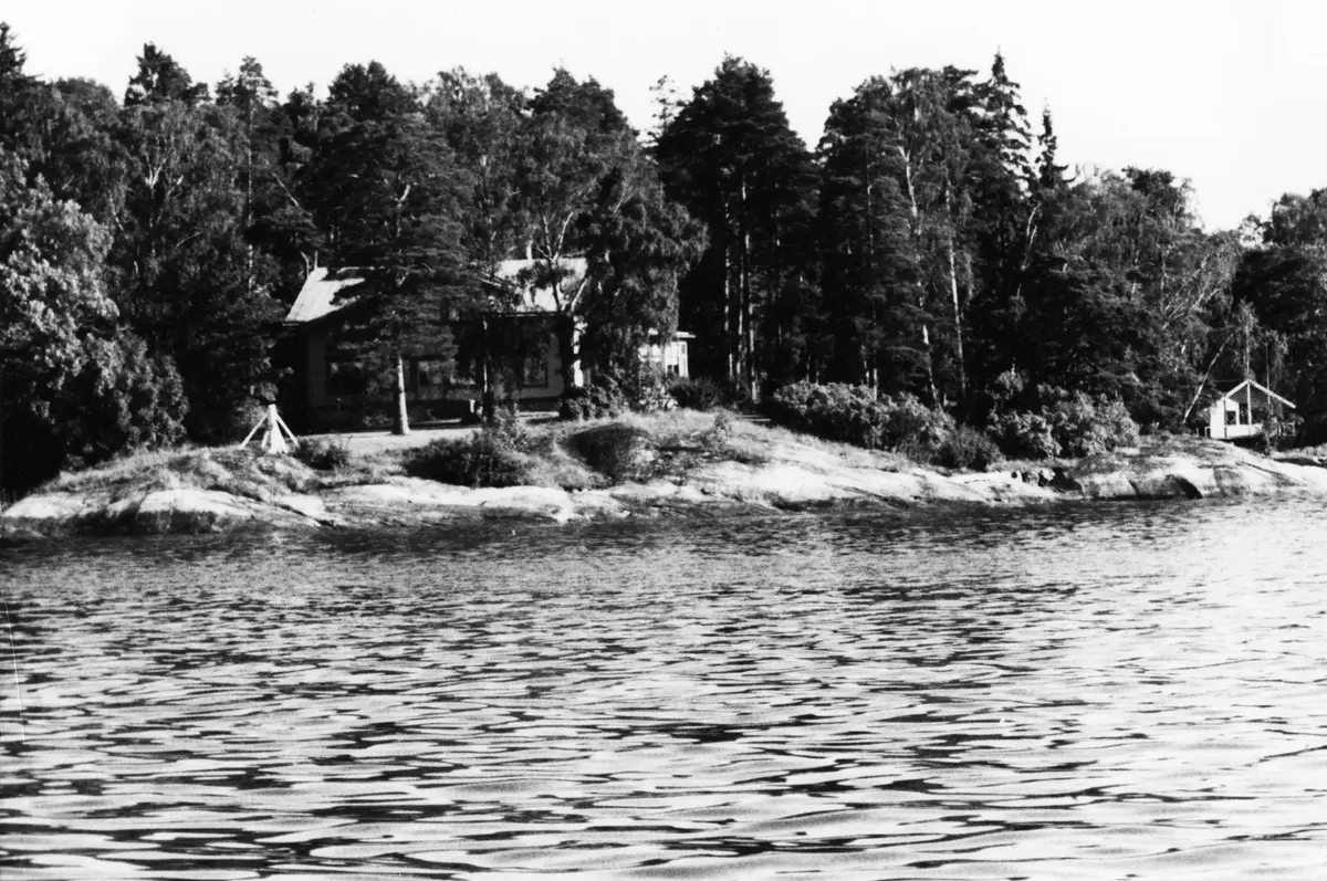 Tegelön. Enudden på norra stranden.