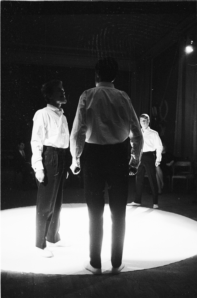 Studentteatern - "Round oder oval", Uppland 1965
