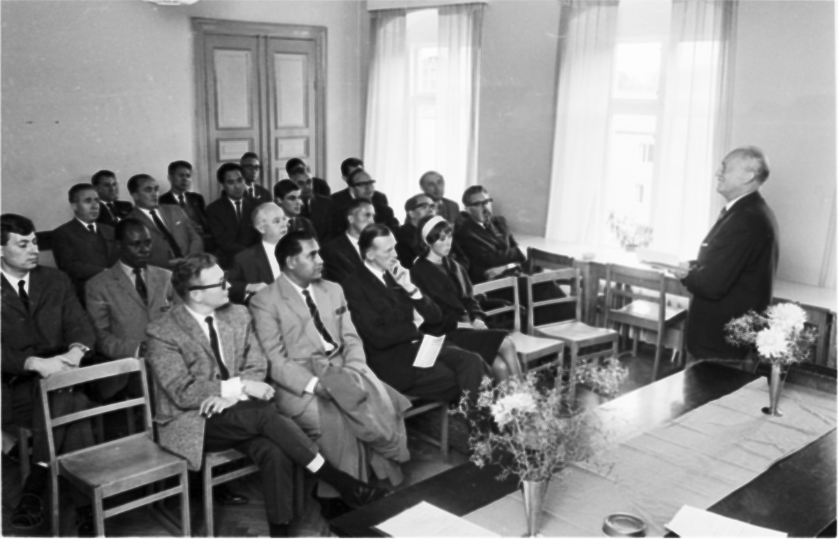 Kriminalvårdare gjorde studiebesök i Uppslafängelset, Uppsala 1965