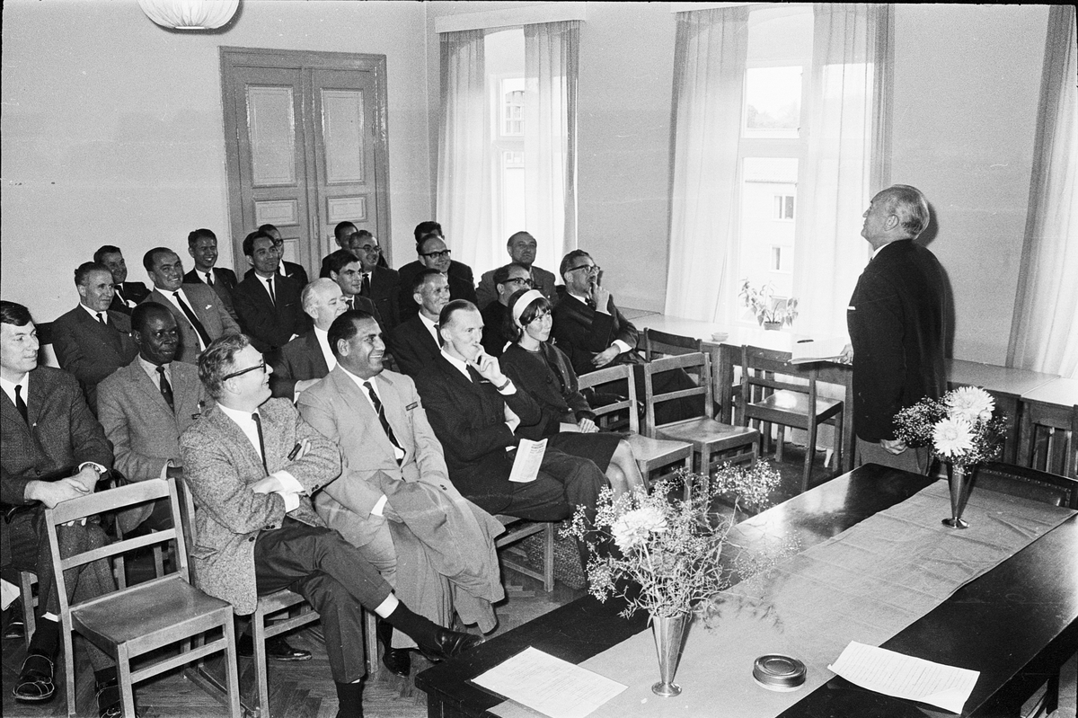 Kriminalvårdare gjorde studiebesök i Uppslafängelset, Uppsala 1965