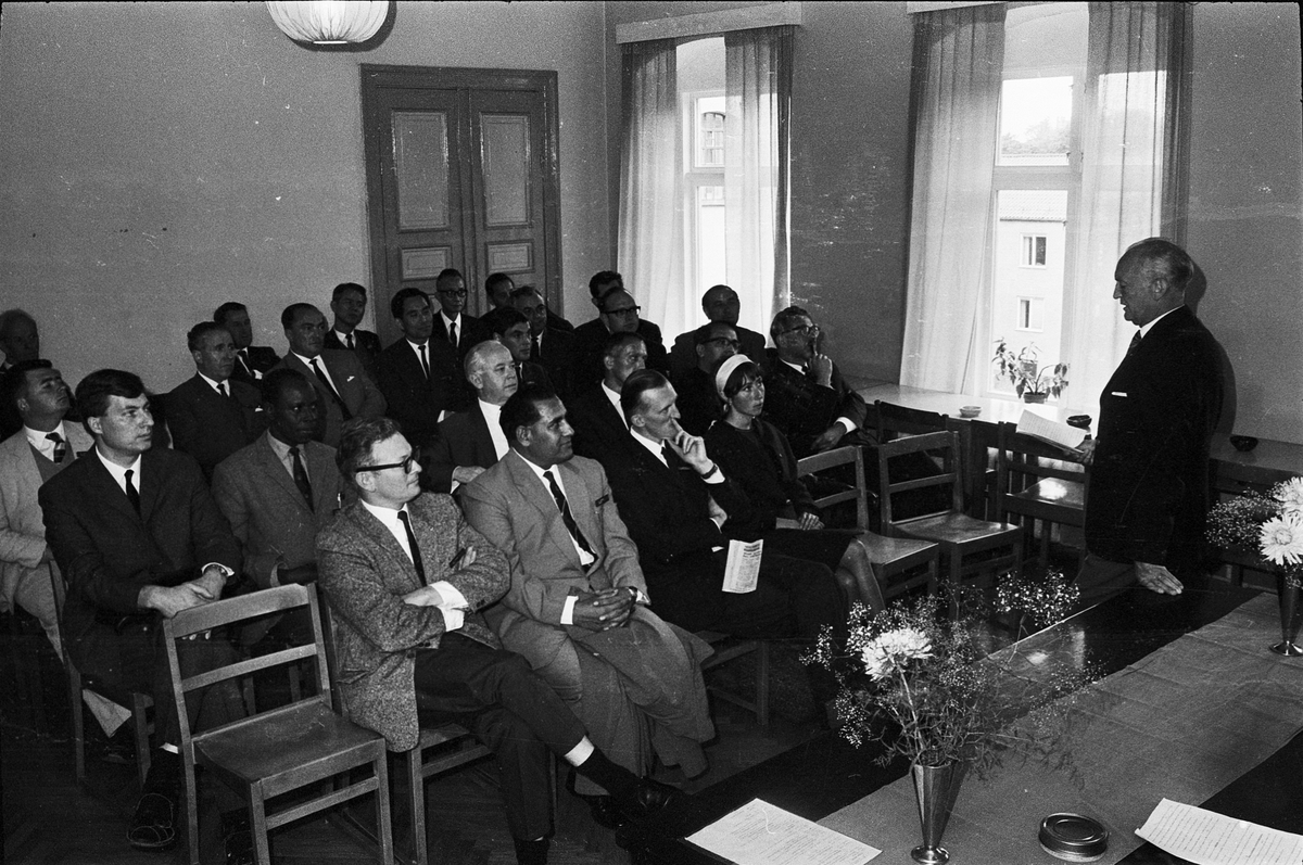 Kriminalvårdare gjorde studiebesök i Uppslafängelset, Uppsala 1965