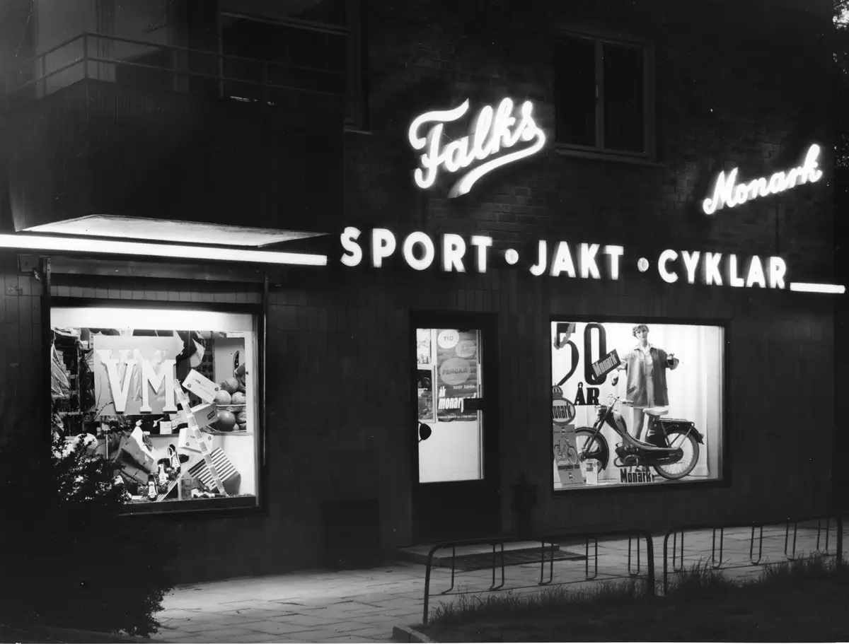 Råsunda. Affärsrörelser. Falks Sport 1958.