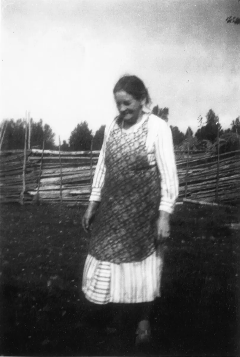 "Fiskarmor" Emma Öhman. Lågtäppa på södra ön, Utö.