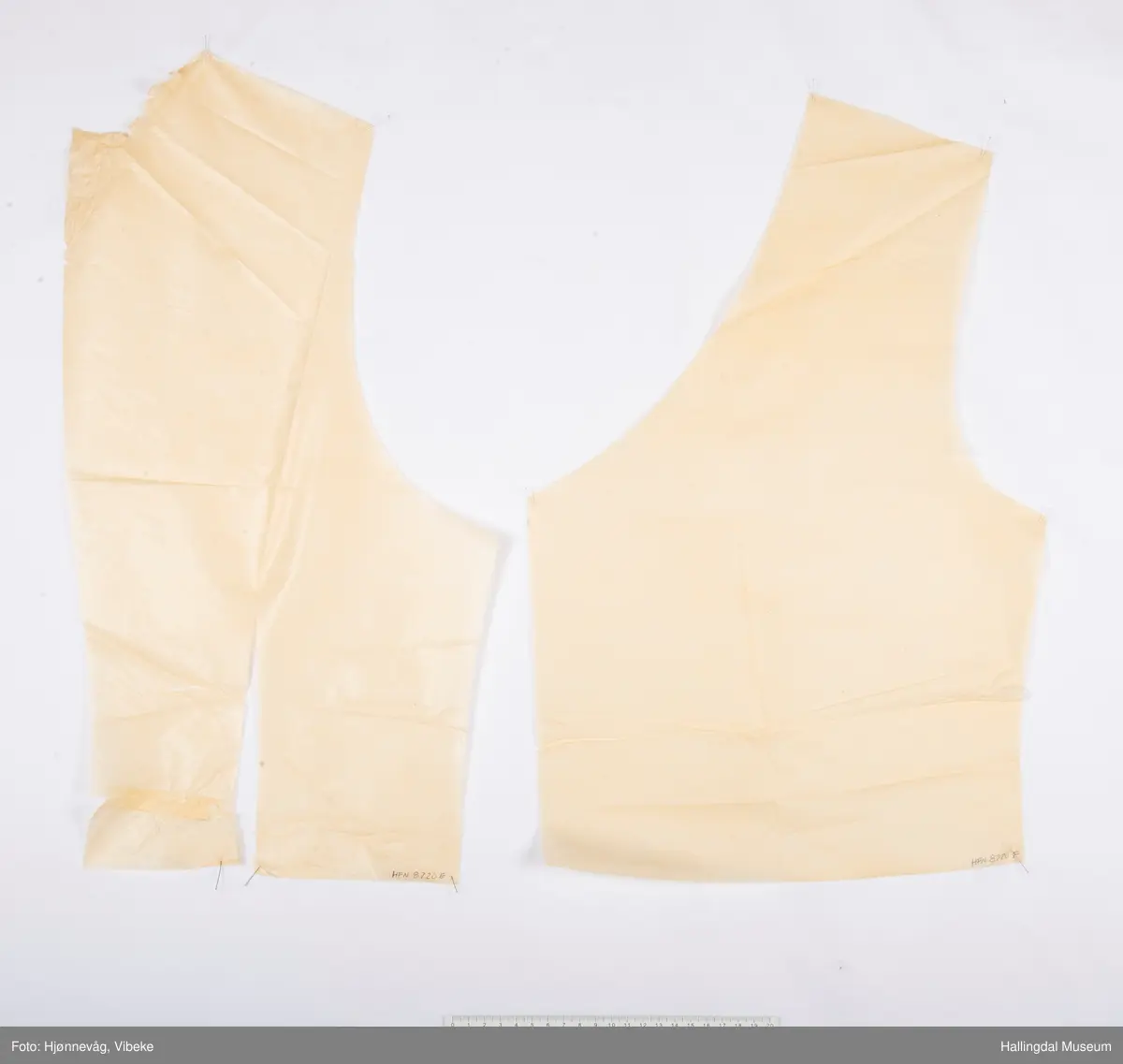 Hallingbunad trøye og vest. Bunad ???? Vike.