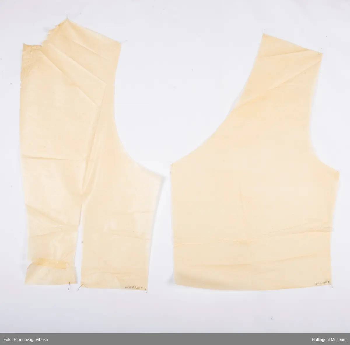 Hallingbunad trøye og vest. Bunad ???? Vike.