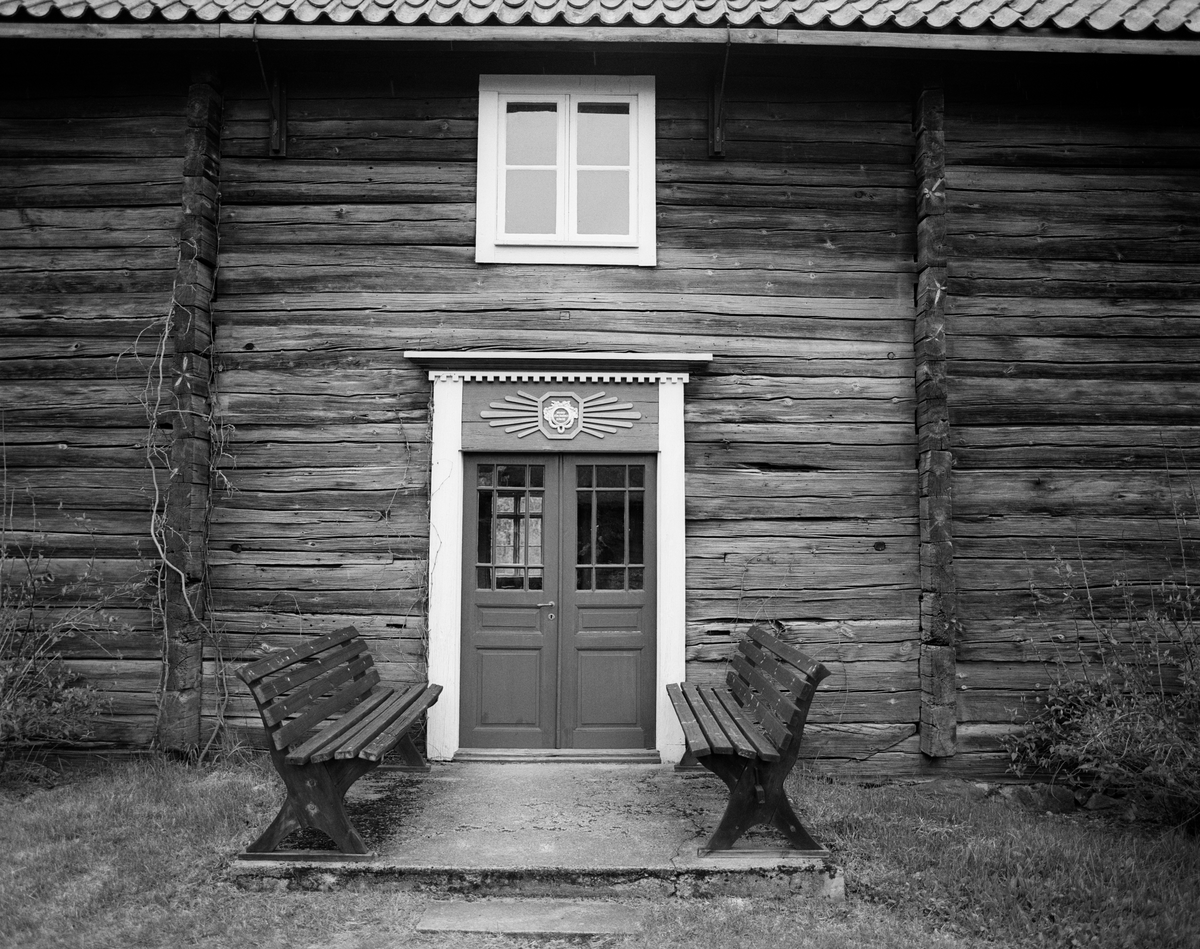 Ösjöfors handpappersbruk, entré till mangårdsbyggnad.