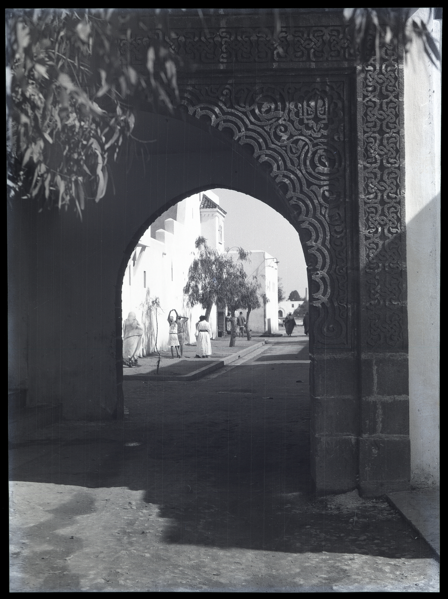 Foto tatt under reise i Afrika, byen Casablanca i Marokko 

Fotografen reiste til flere forkjellige land i Afrika, blant annet Libya, Marokko og Algerie