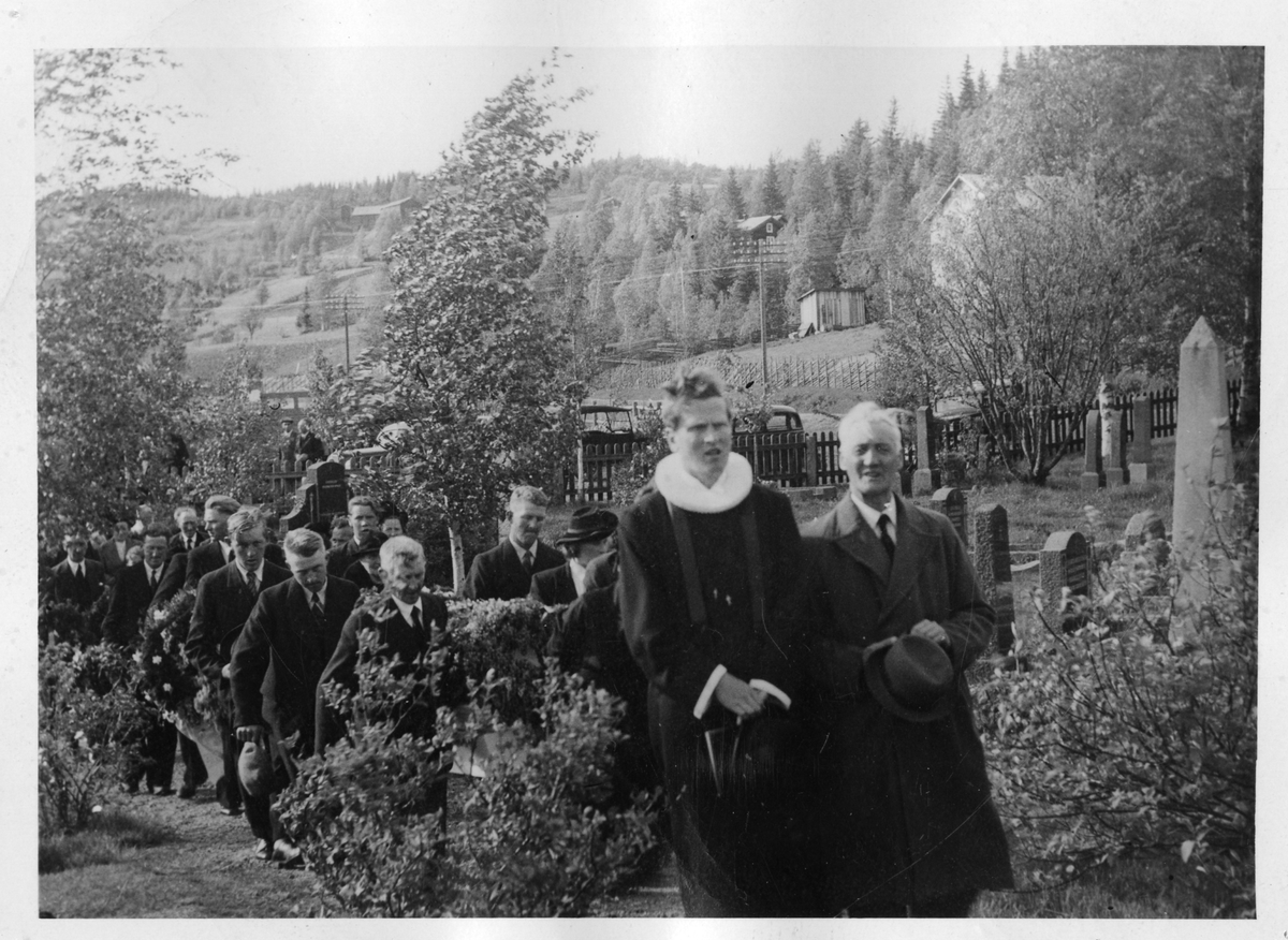 Kallskappelan Reidar Nilsen og kirkesanger Hans Nordby
