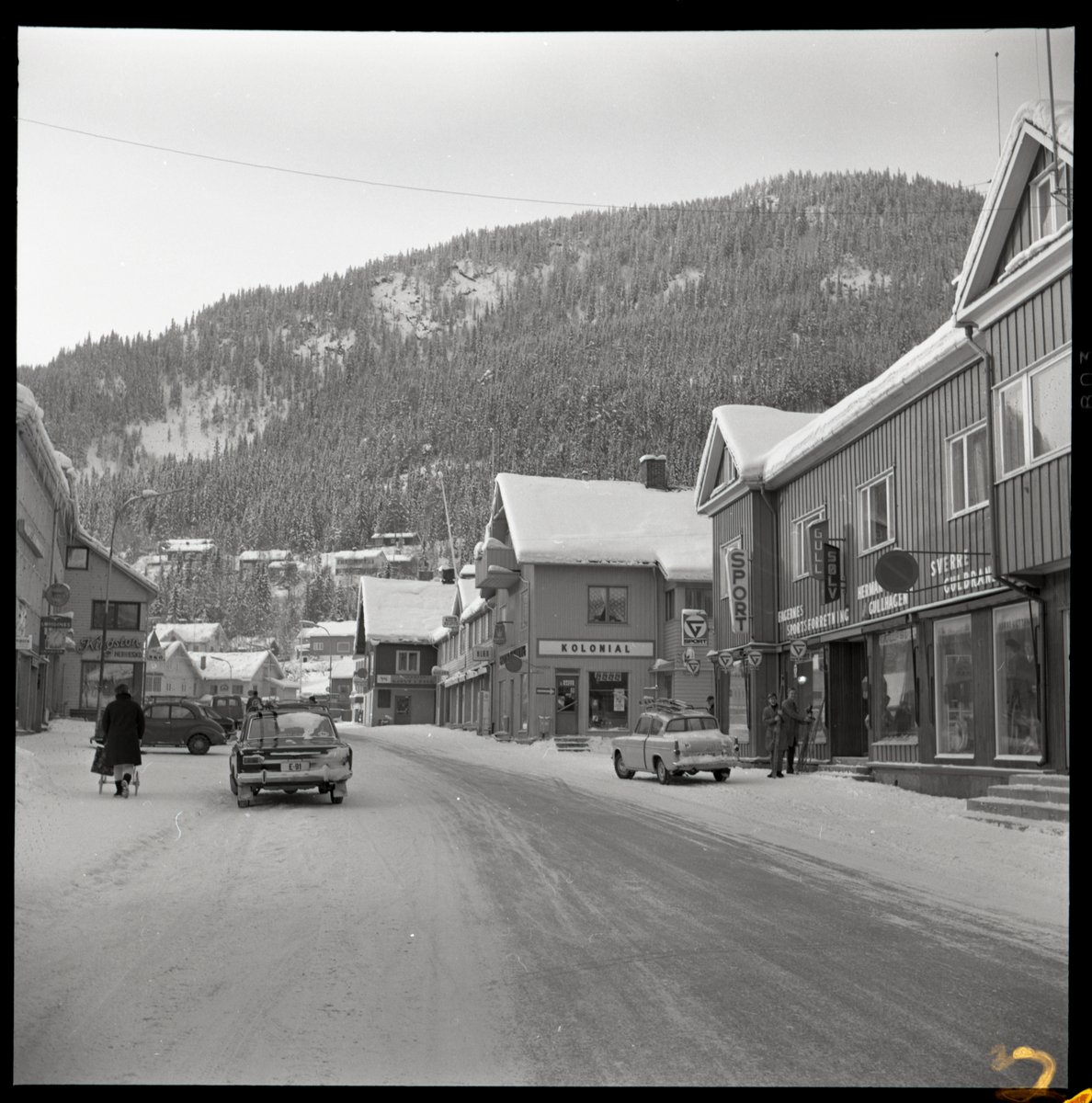 Diverse bilete frå storgata på Fagernes, 1960- og -70 talet