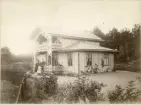 Västerås, Gideonsberg, Lejondal.
Det s.k. Gröna huset. Före detta utställningsställe på lantbruksmötet. 1890-1900-tal.