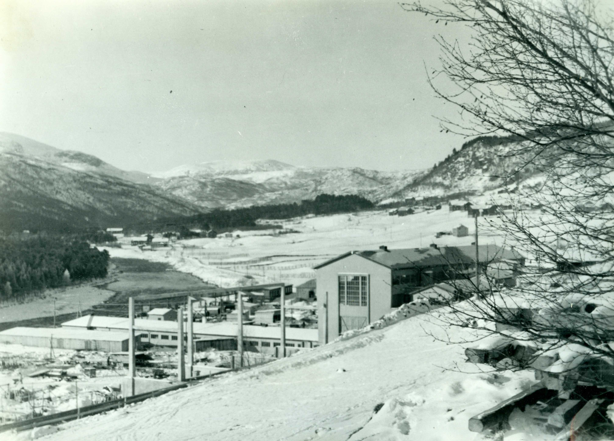 Oslo Lysverker. Ruud kraftstasjon (Hol 1) vinteren 1948-49.Brakke