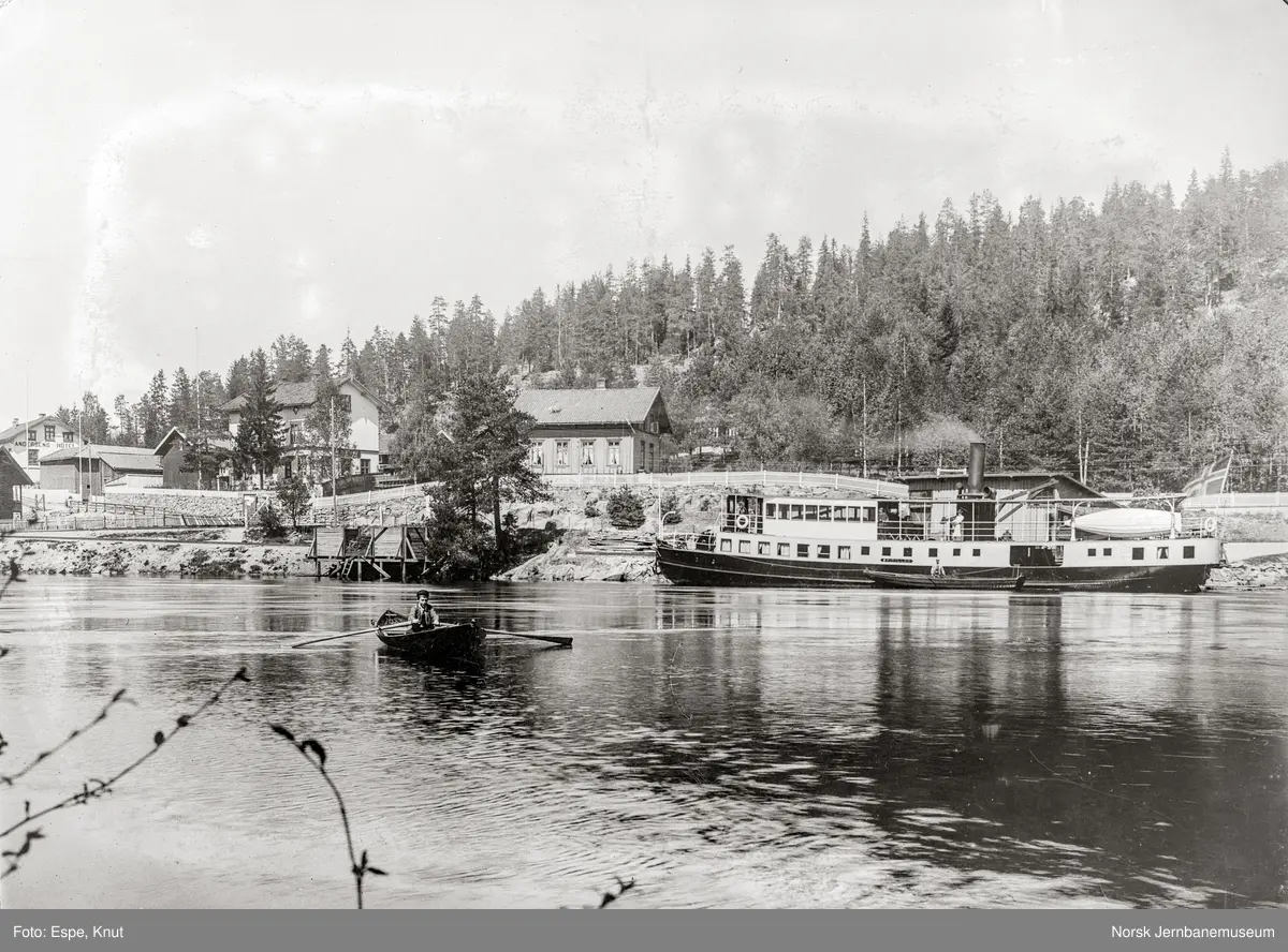 D/S Spirillen ved Hen brygge