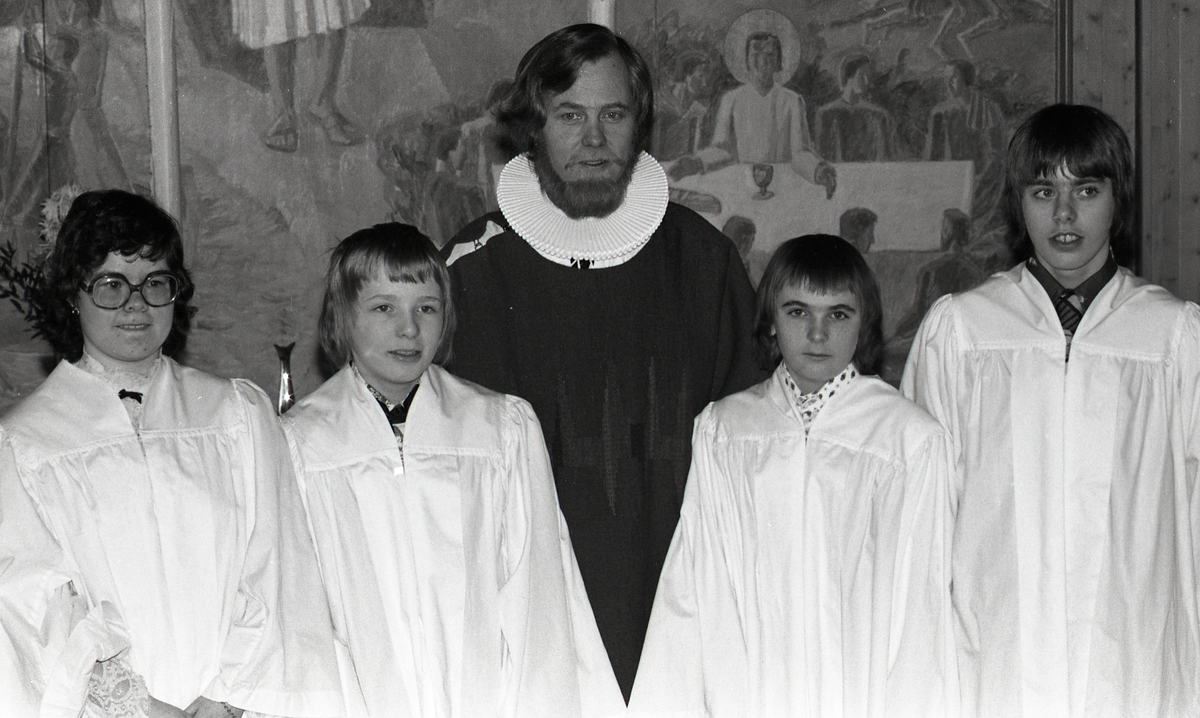 Konfirmanter i Svalbard kirke, 1975. 