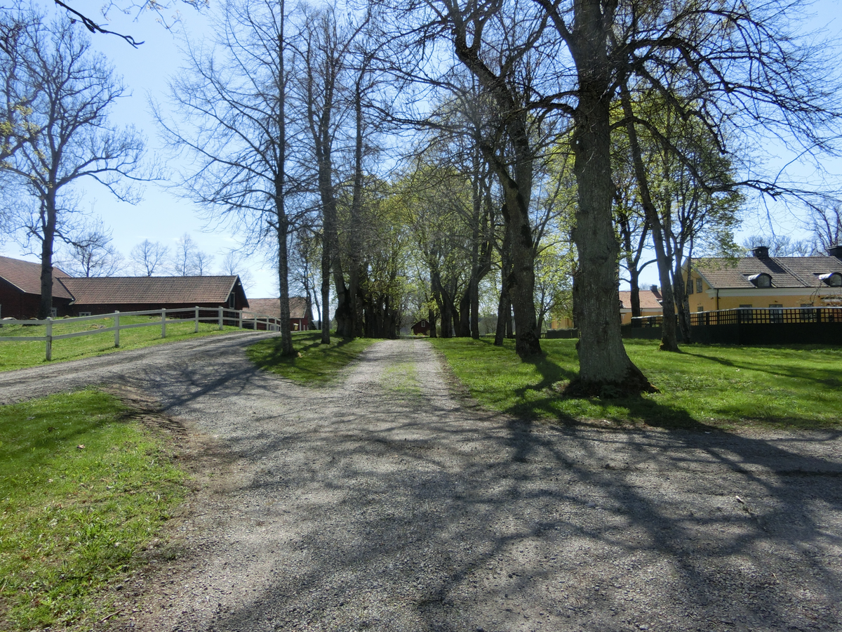 Kvallsta gård, Kvallsta 1:1, Östuna socken, Uppland 2018