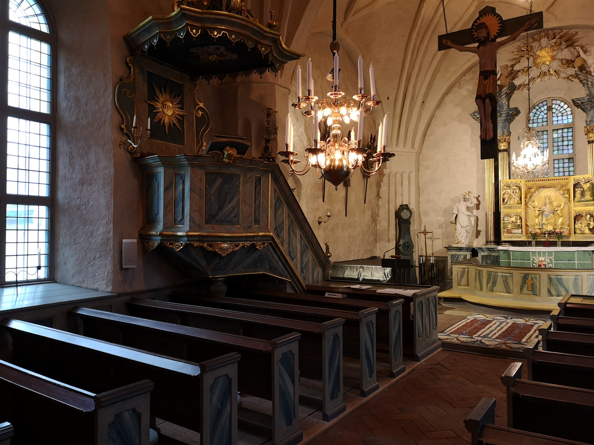 Husby Långhundra kyrka, Uppland 2018